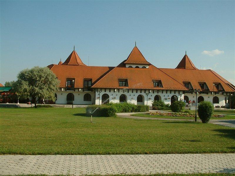 Hortobagy Club Hotel المظهر الخارجي الصورة
